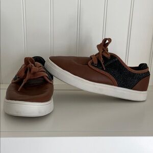 Boys size 2 Cat & Jack